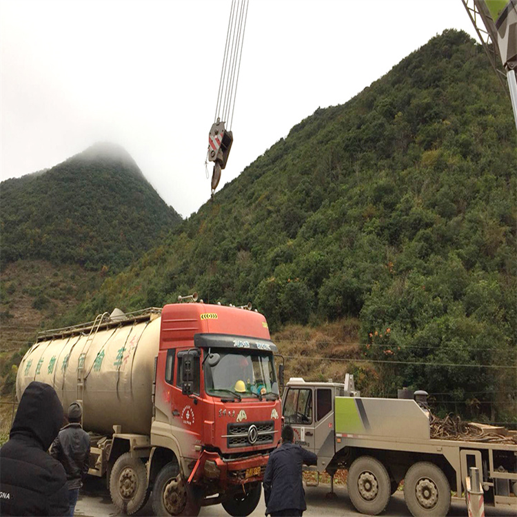 宜秀道路救援大型车辆吊装